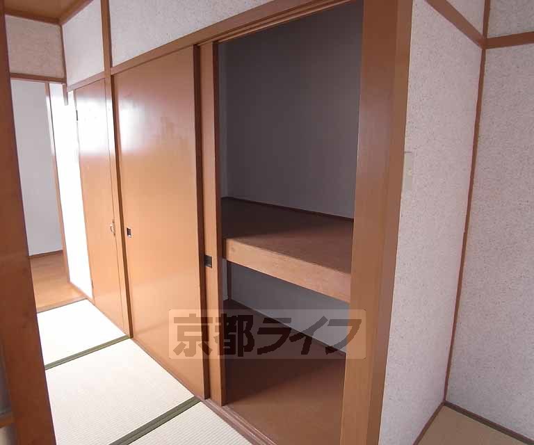 収納　和室サイズの大きめ押入れ