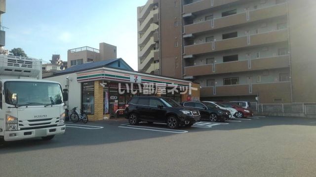 コンビニ　セブンイレブン 長崎文教通り店（コンビニ）まで445m