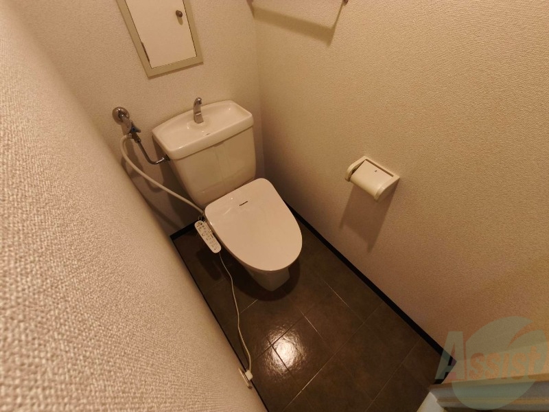 トイレ　ウォシュレット機能がついたトイレ。安心して使用できますね。