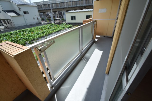 バルコニー　広いバルコニー