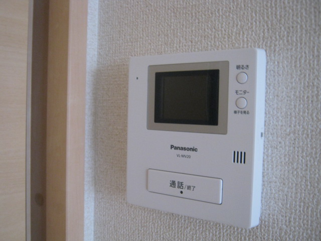 セキュリティ　来客時に安心なモニター付きインターフォン