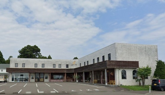 飲食店　バーズインカフェ（飲食店）まで776m