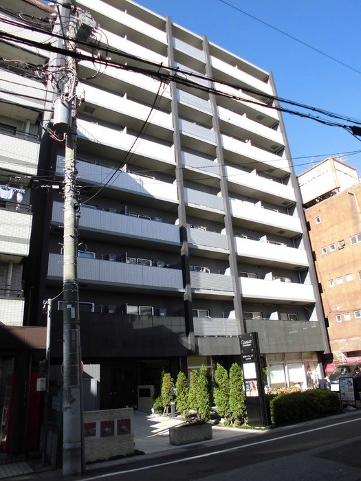 建物外観　新越谷駅徒歩１分（８０ｍ）