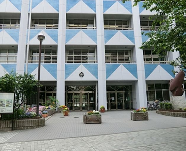 中学校　中央区立佃中学校（中学校）まで615m