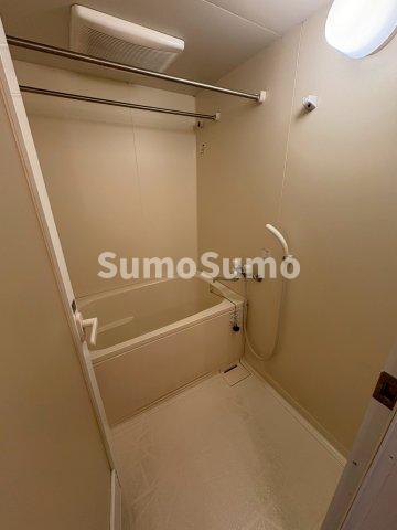 バス・シャワールーム　コンパクトで使いやすいお風呂です