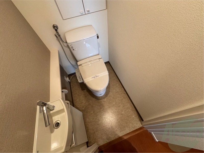 トイレ　トイレです。ウォシュレット付を探している方、おすすめです。