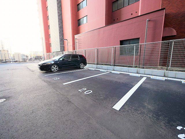 駐車場　駐車場