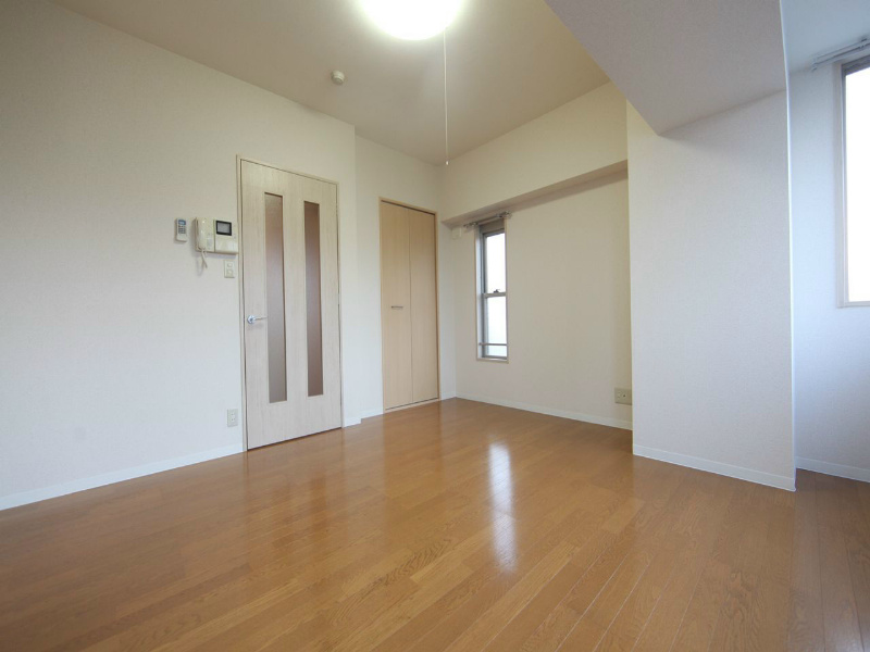 その他部屋・スペース　洋室10帖　クローゼット付（収納充実）角部屋（換気良好）