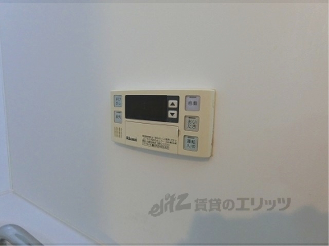 その他設備　給湯器リモコン