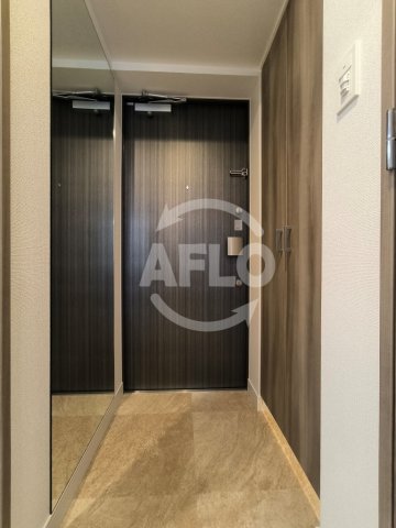 玄関　レオンコンフォート九条アルバ　エントランス