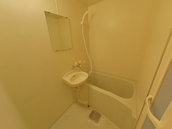 バス・シャワールーム　※別号室の写真です