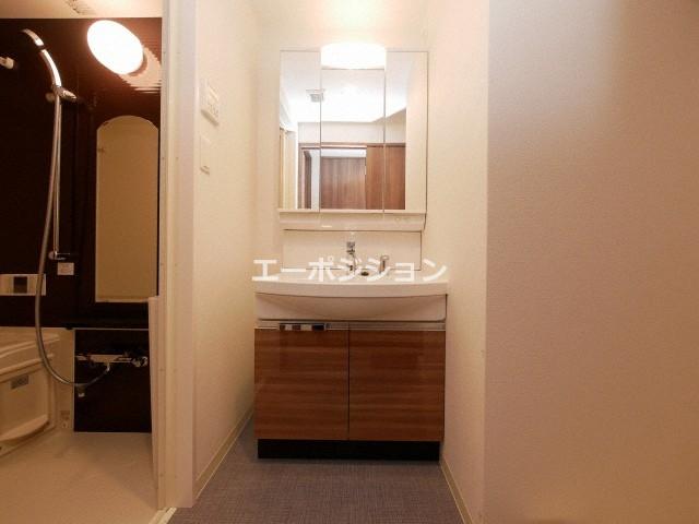 洗面設備　スプランディッド難波WEST