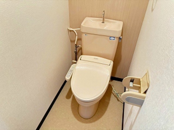 トイレ　※別号室の写真です。