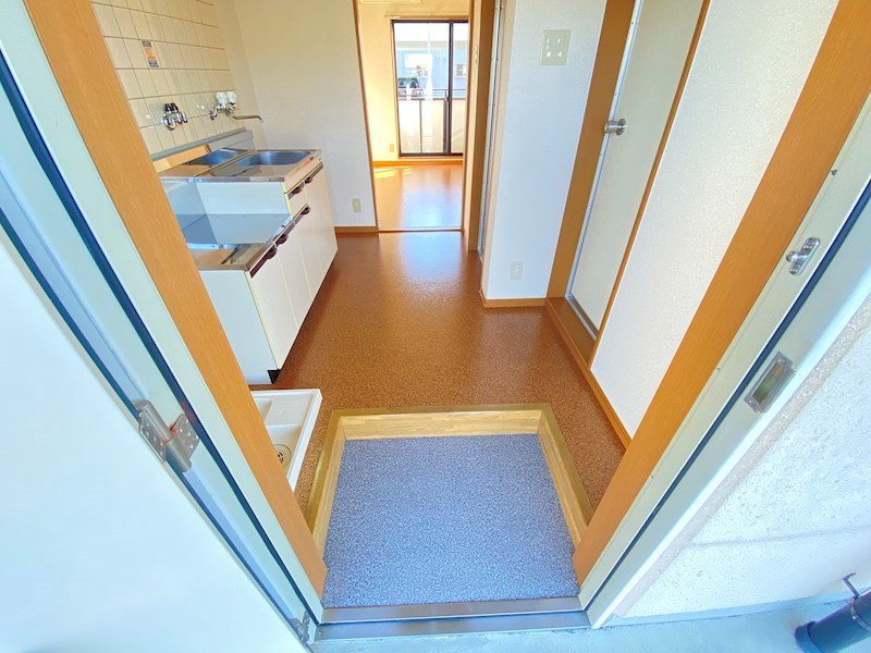 玄関　室内洗濯機置き場有り