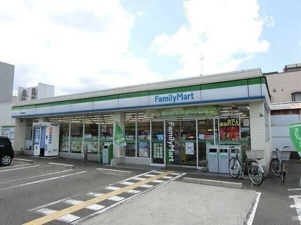 コンビニ　ファミリーマート堺南清水町店（コンビニ）まで637m