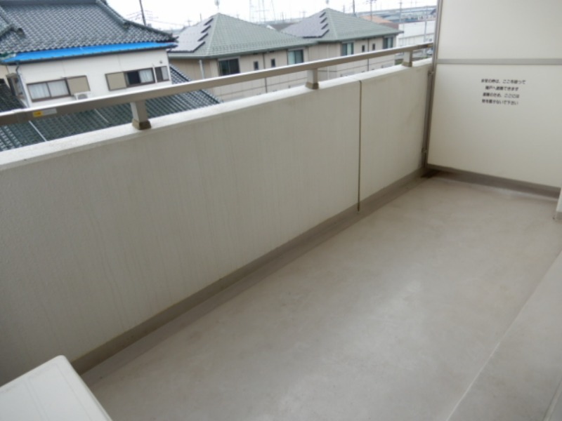 バルコニー　図面と現状に相違がある場合には現状を優先