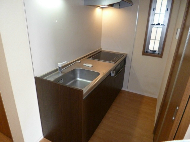 キッチン　施工イメージ（同建物別室の画像です）