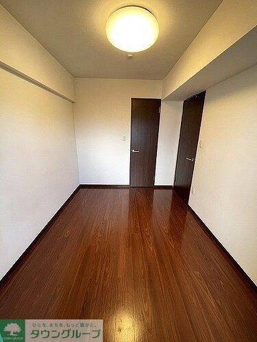 居室・リビング　洋室　約5.2畳　別角度　内装前