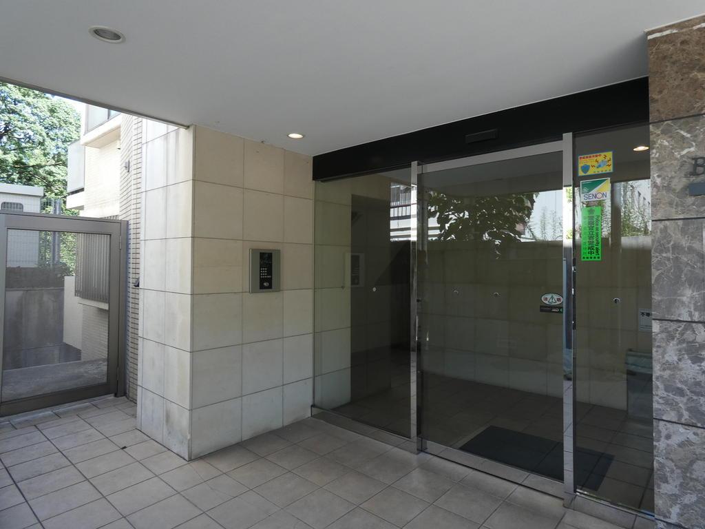 エントランス　エントランス