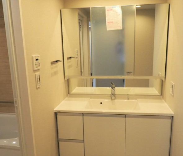洗面設備　※こちらのお写真は他部屋になり参考写真です