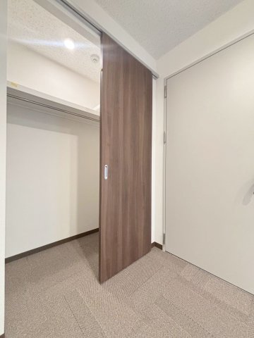 収納　ウォークインクローゼット付き