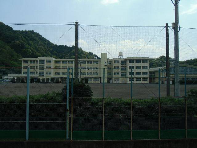 中学校　清水町立南中学校（中学校）まで630m