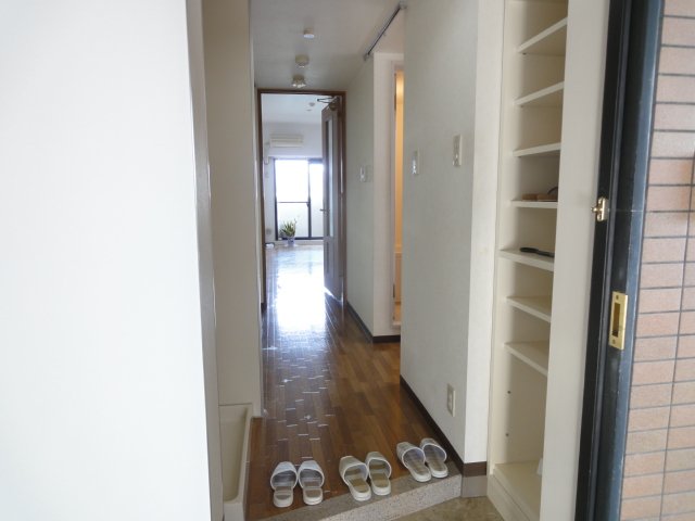 玄関　同物件別号室