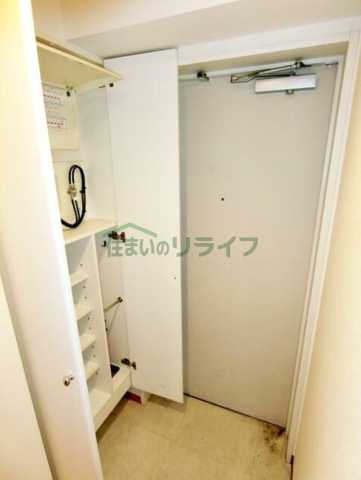 玄関　グランハイツ東新宿 403