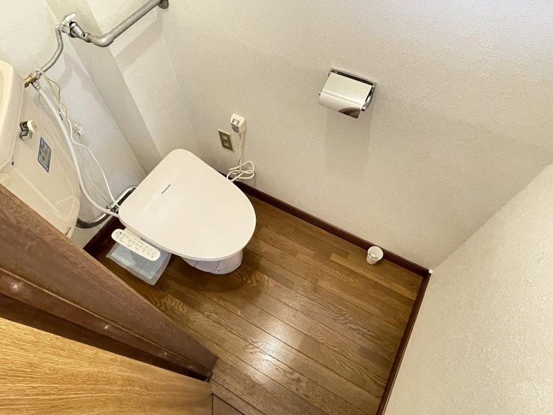 トイレ　トイレ