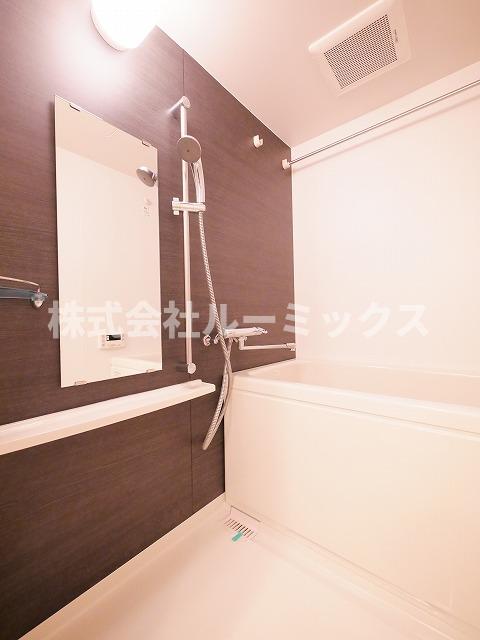 バス・シャワールーム　現状優先です