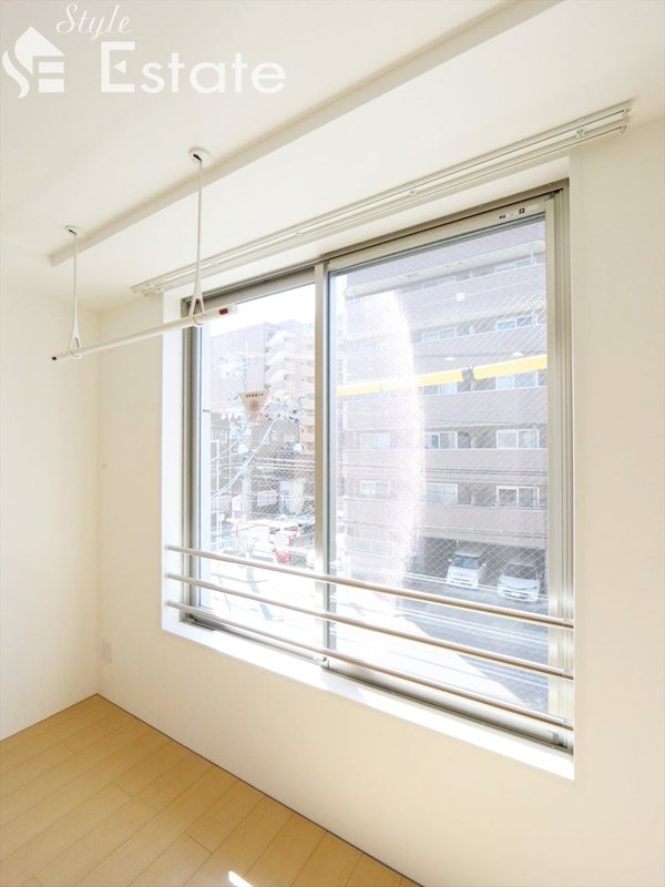 バルコニー　室内物干し
