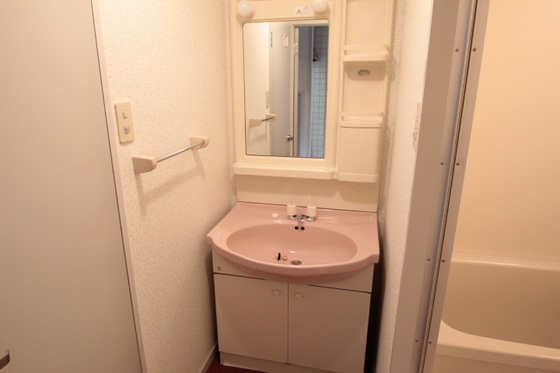 洗面設備　※別部屋の写真です
