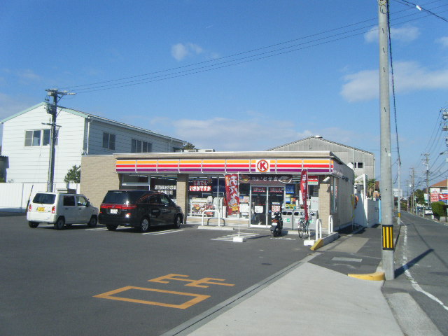 コンビニ　（コンビニ）まで276m