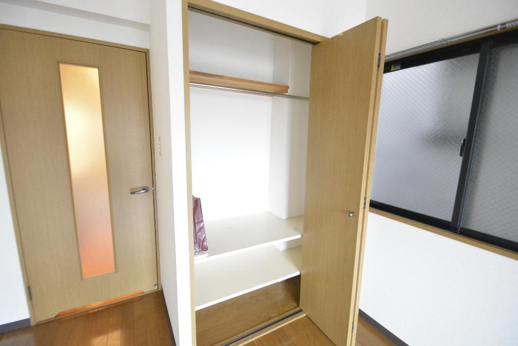 収納　クローゼット