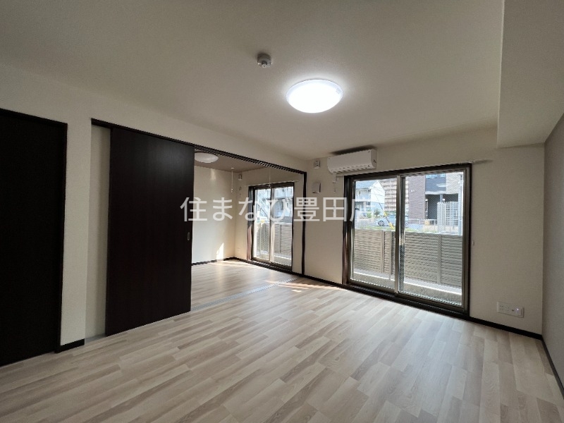 居室・リビング　同型完成モデル