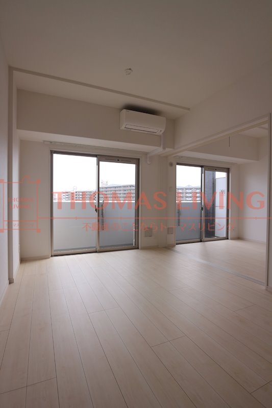 居室・リビング　※別号室のお写真です。