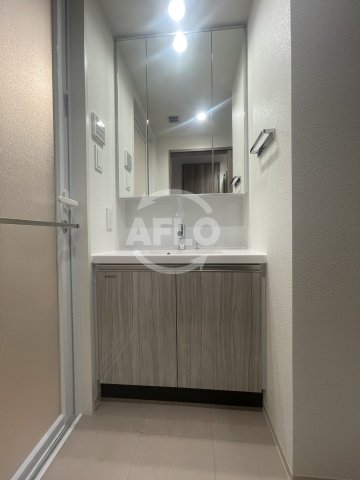 洗面設備　レオンヴァリエ長堀通　独立洗面台