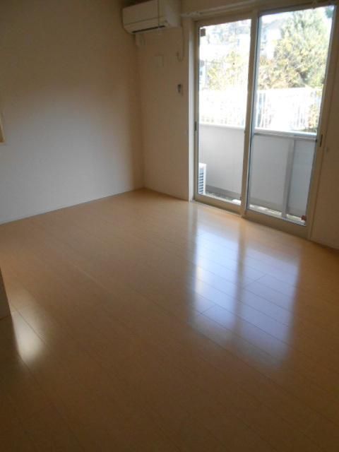 居室・リビング　★★明るい、リビング★★