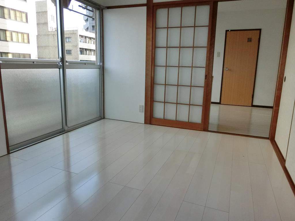 居室・リビング　※写真は別のお部屋の物です。現況を優先致します。