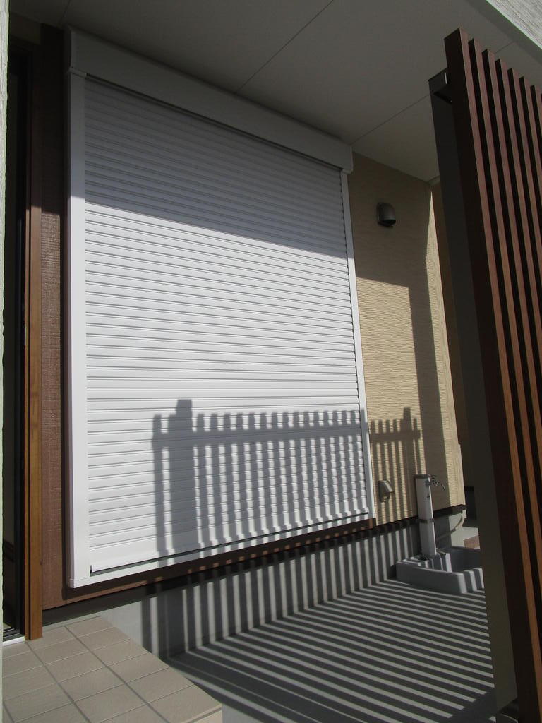 セキュリティ　シャッター雨戸あり