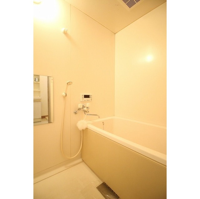 バス・シャワールーム　嬉しい追い焚き付き☆