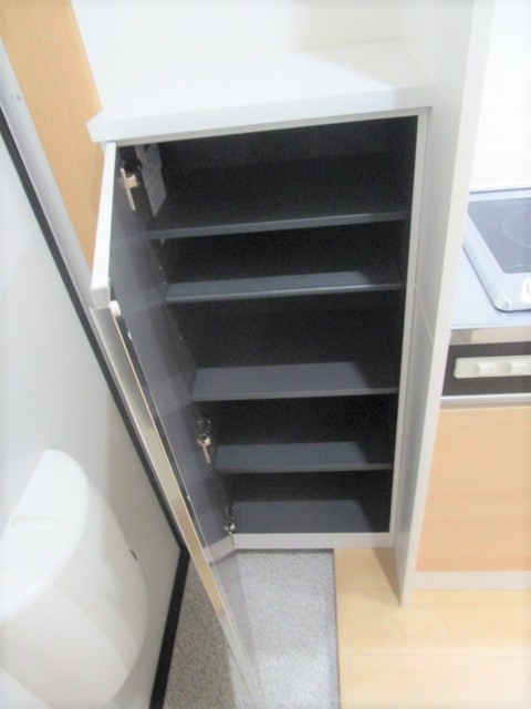 玄関　同施工主別部屋参考写真