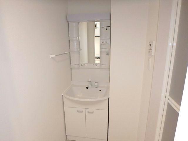 洗面設備　※同棟別室参考写真