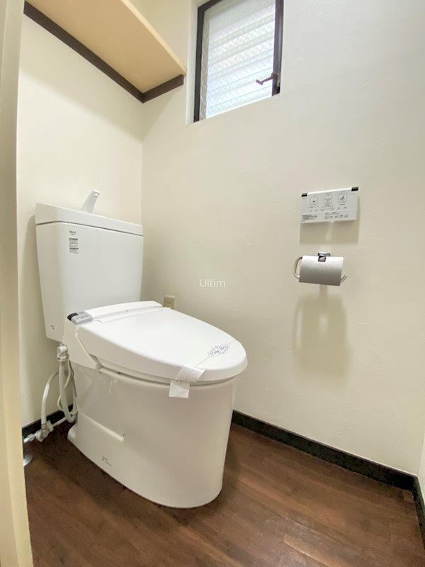 トイレ　別室の画像です、ご参考までに