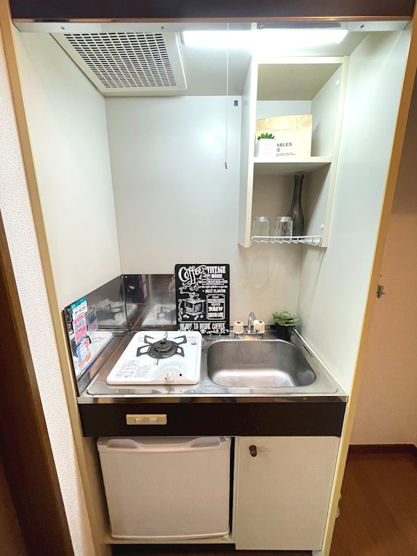 キッチン　1口ガスコンロ・ミニ冷蔵庫付き