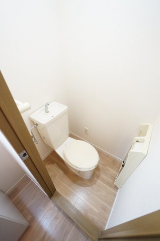 トイレ　※温水洗浄暖房便座になります。