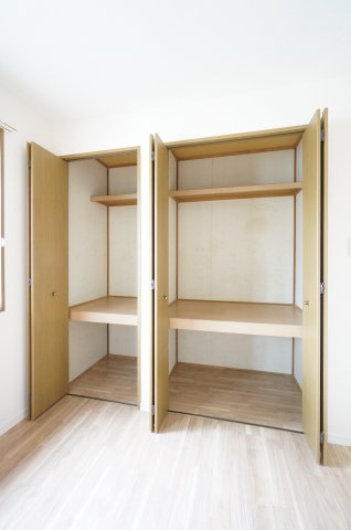 収納　※反転タイプの写真です。