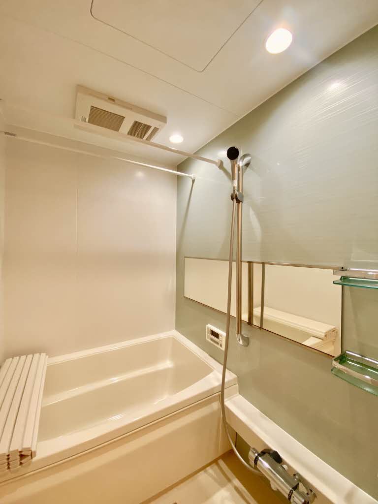 バス・シャワールーム　バス
