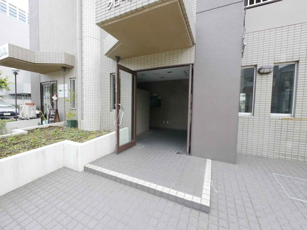 エントランス　エントランス