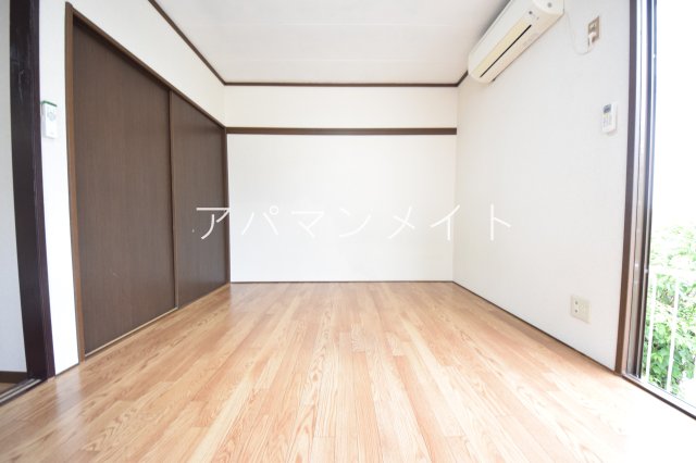 その他部屋・スペース　落ち着いて過ごせるお部屋なので、寝室にいかがでしょうか